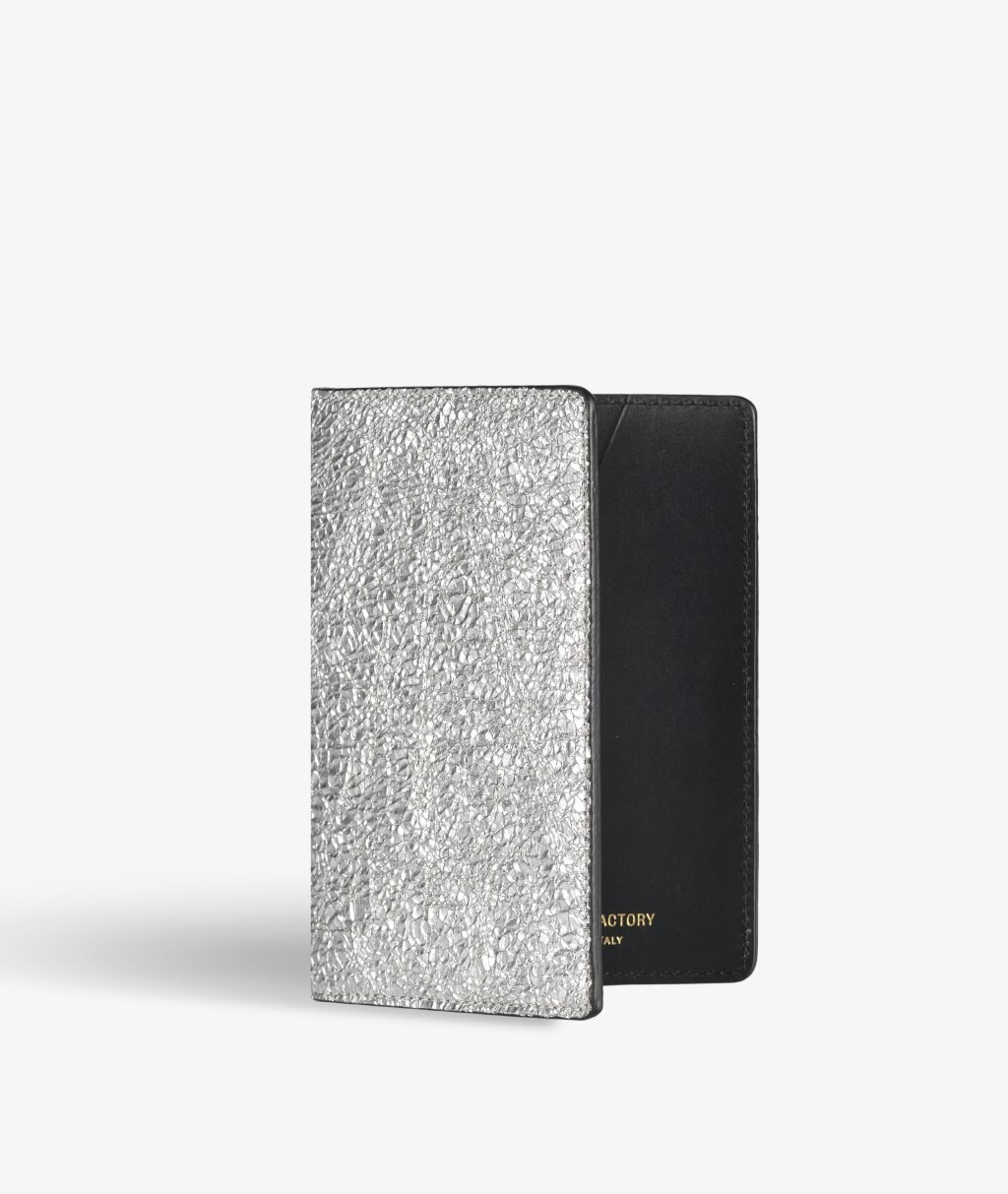 Custodia per passaporto Crushed Metallic Silver